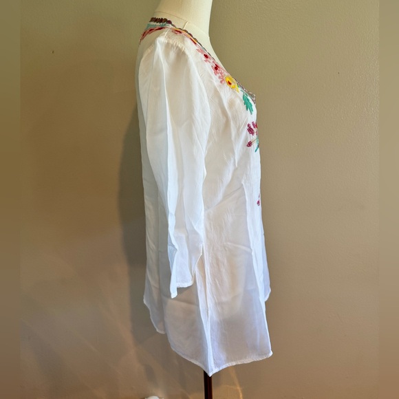 Johnny Was White V-Neck Tunic with Dragonfly and Floral Embroidery - Picture 5 of 6